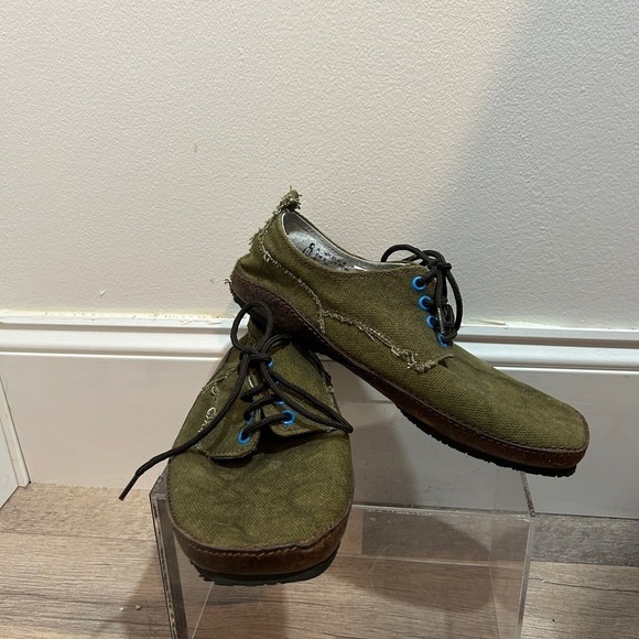 John Fluevog  AMBLESIDES BUTCHART Khaki Canvas  shoes size 7 - Picture 2 of 7